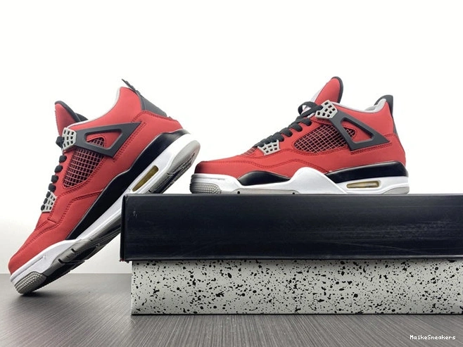 MaikeSneakers 3962 4 Upgraded 308497- Bravo Retro Toro Jordan 1024